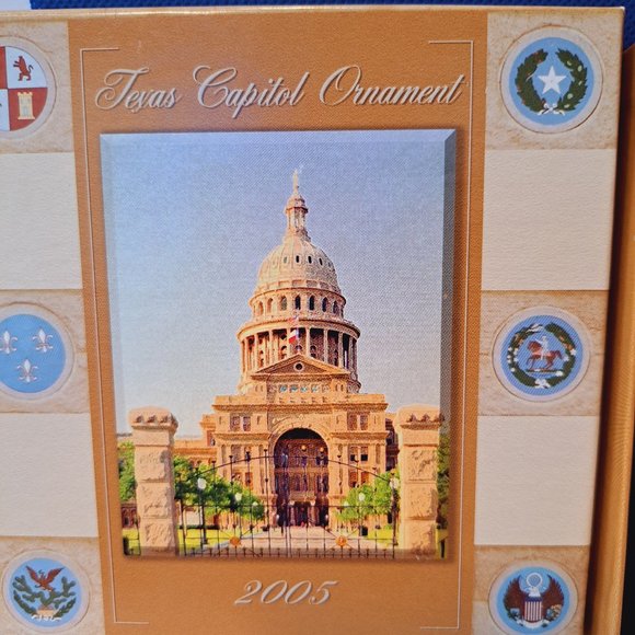 2005 TEXAS CAPITOL ORNAMENT – Texas State Capitol - Box & Pamphlet - Picture 3 of 8